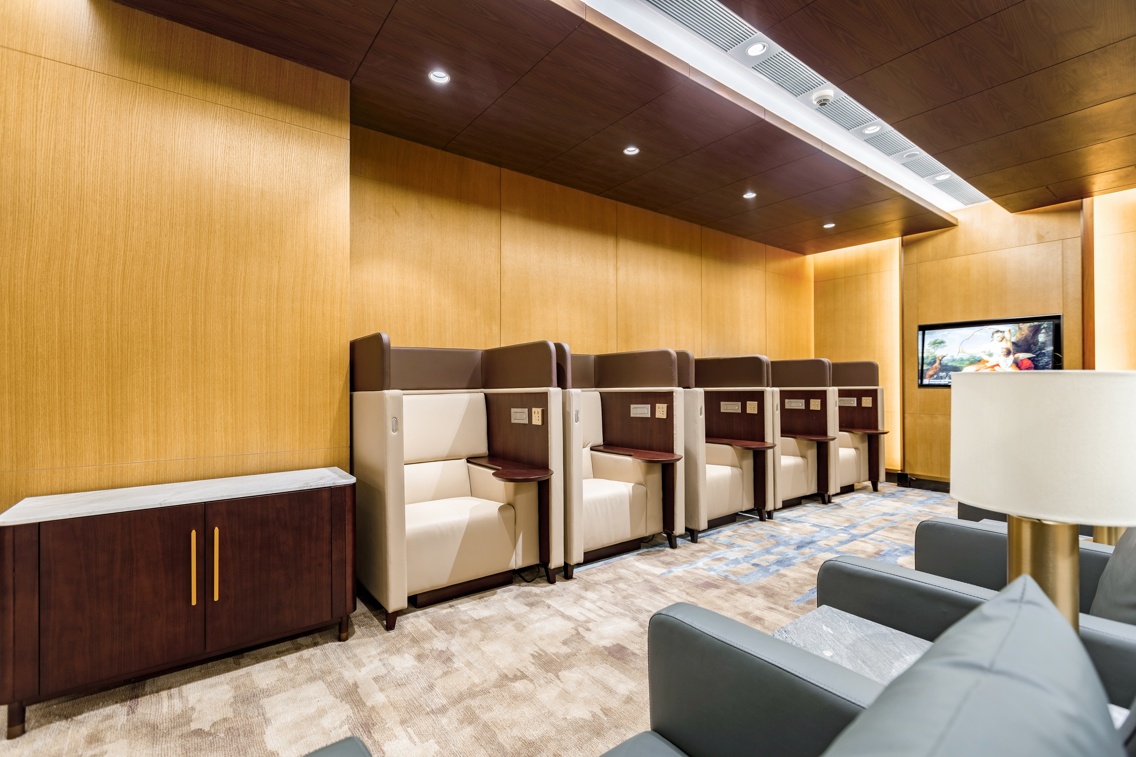 Plaza Premium Lounge V1