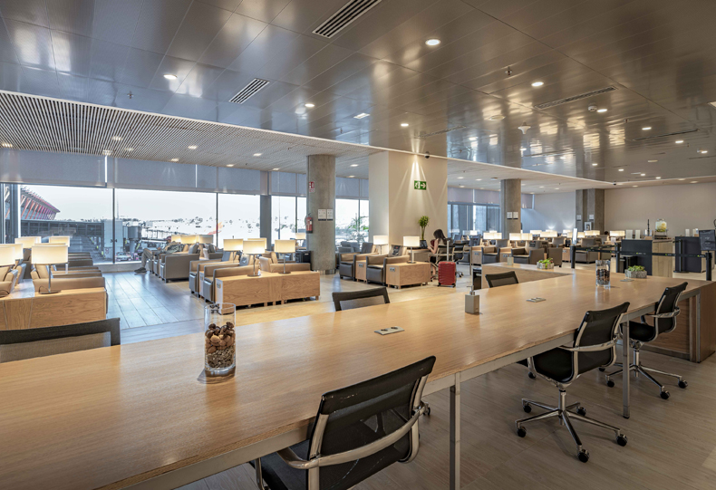Plaza Mayor VIP Lounge T4