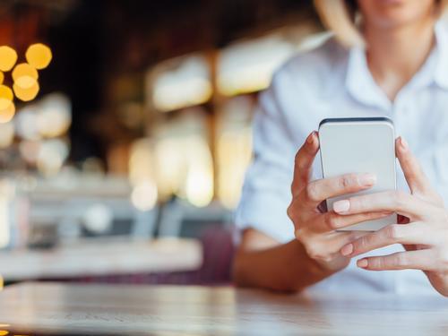 First Class Lounge 01