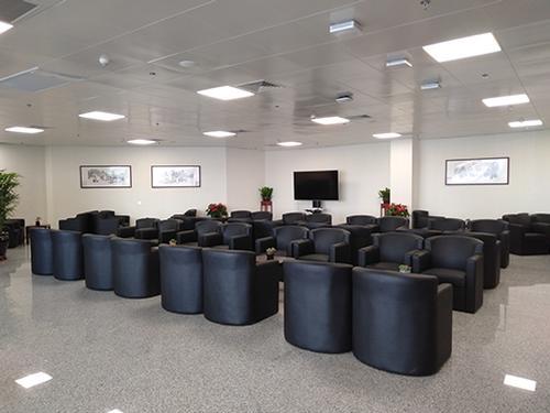 First Class Lounge 1