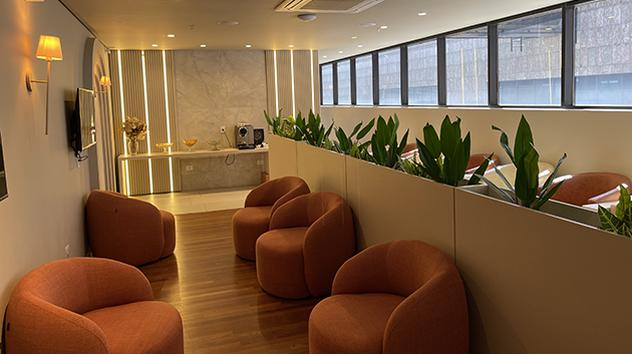 Advantage VIP Lounge (International)