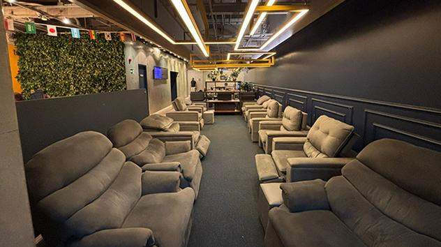 Urban Cowork Airport Lounge