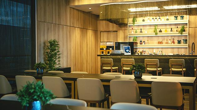 W Premium Lounge - The Pier