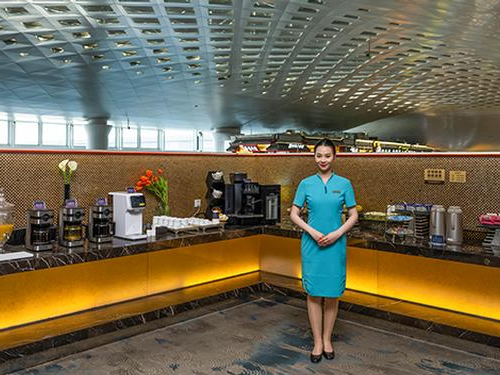 First Class Lounge 9