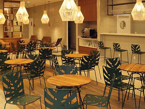 Advantage VIP Lounge