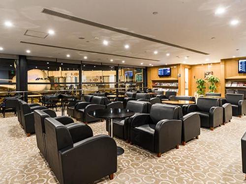 VIP Lounge 73