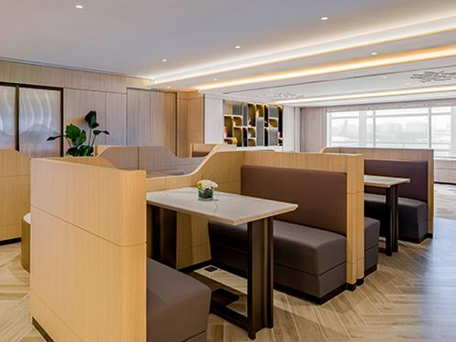 Juneyao Air V6 Lounge