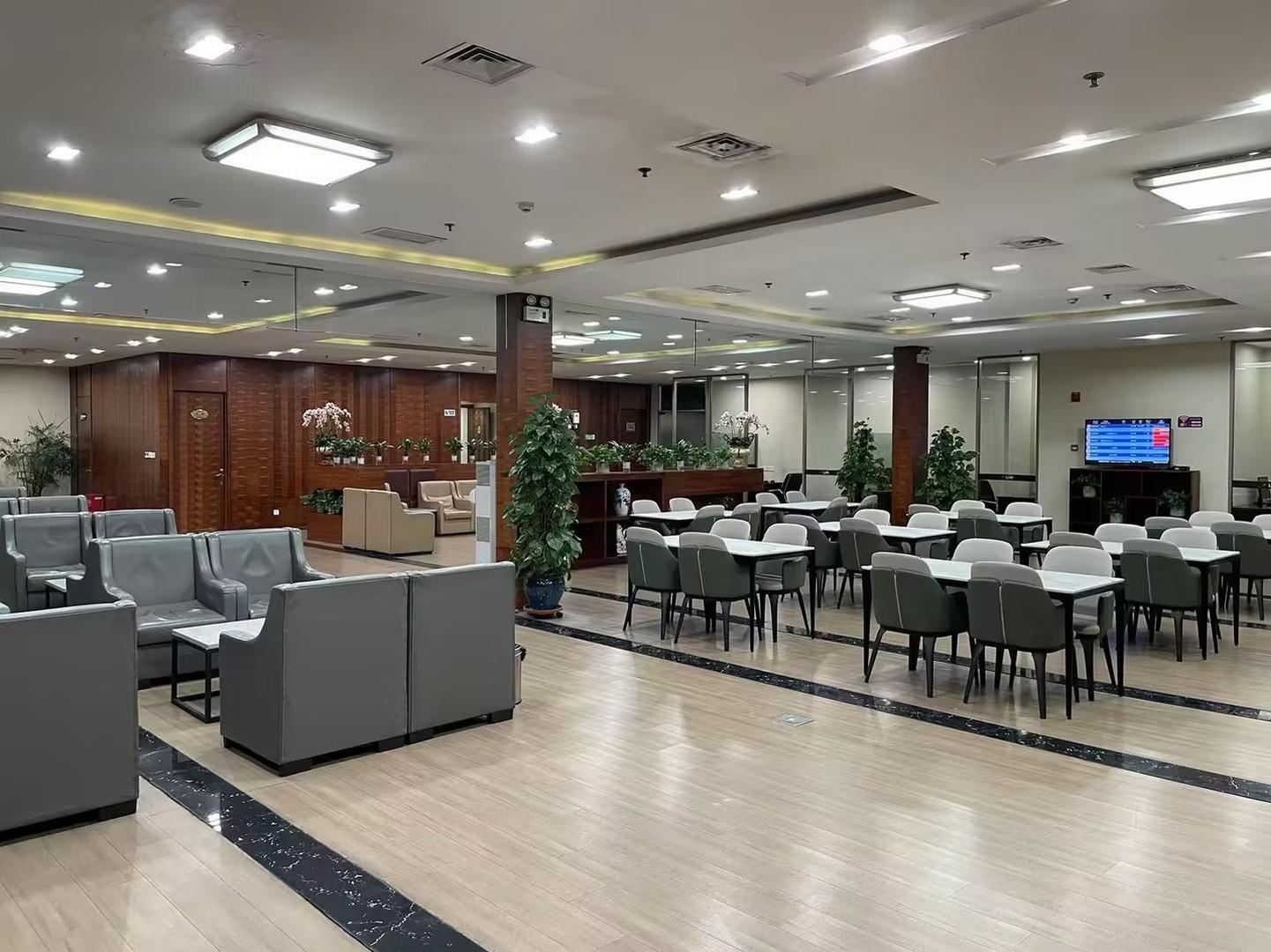 Airport Easy Boarding Lounge