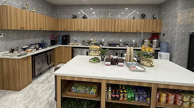 First Class Lounge