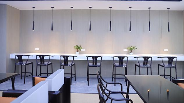 First Class Lounge 1