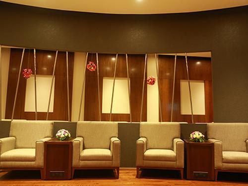 Bird Lounge