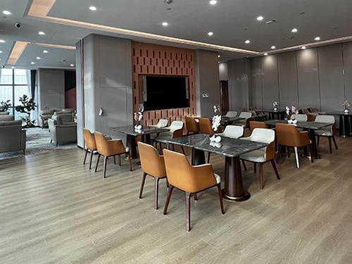 First Class and Business Class Lounge