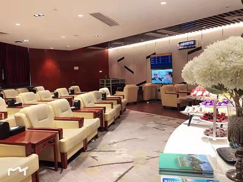 First Class Lounge 01