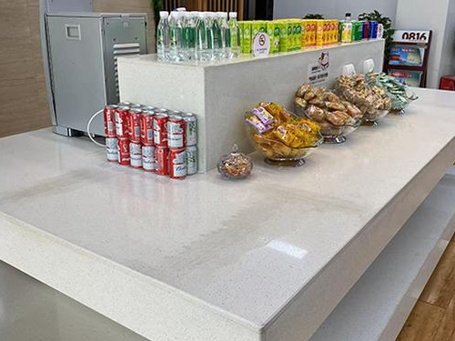 First Class Lounge