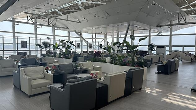 First Class Lounge