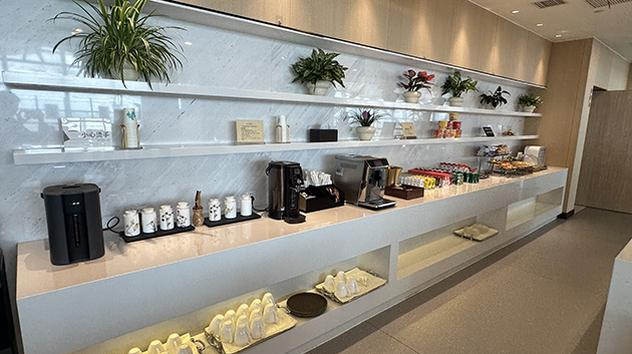 First Class Lounge