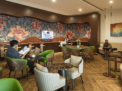 Travel Club Lounge